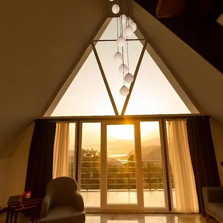 Dreamlife Villa